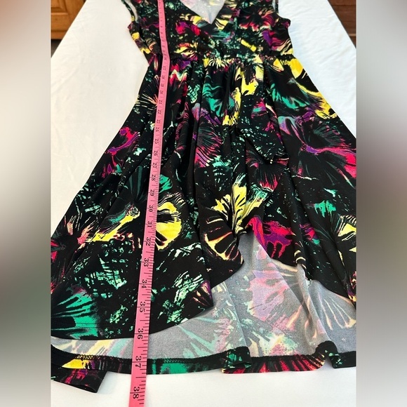 BCBG MaxAzria Tropical Sleeveless Dress - Size XS Worn Once - Picture 5 of 12